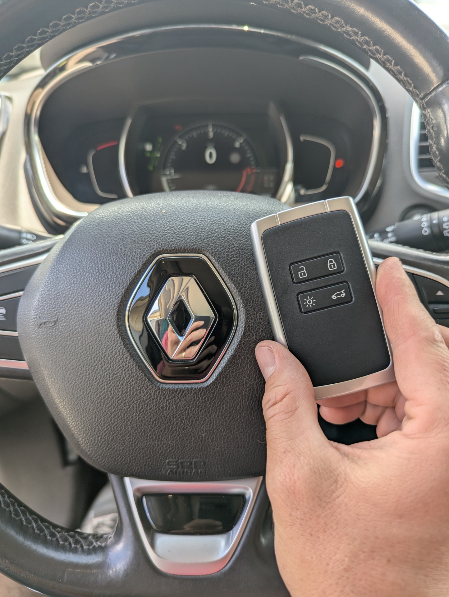 Nová karta Renault Espace 2017